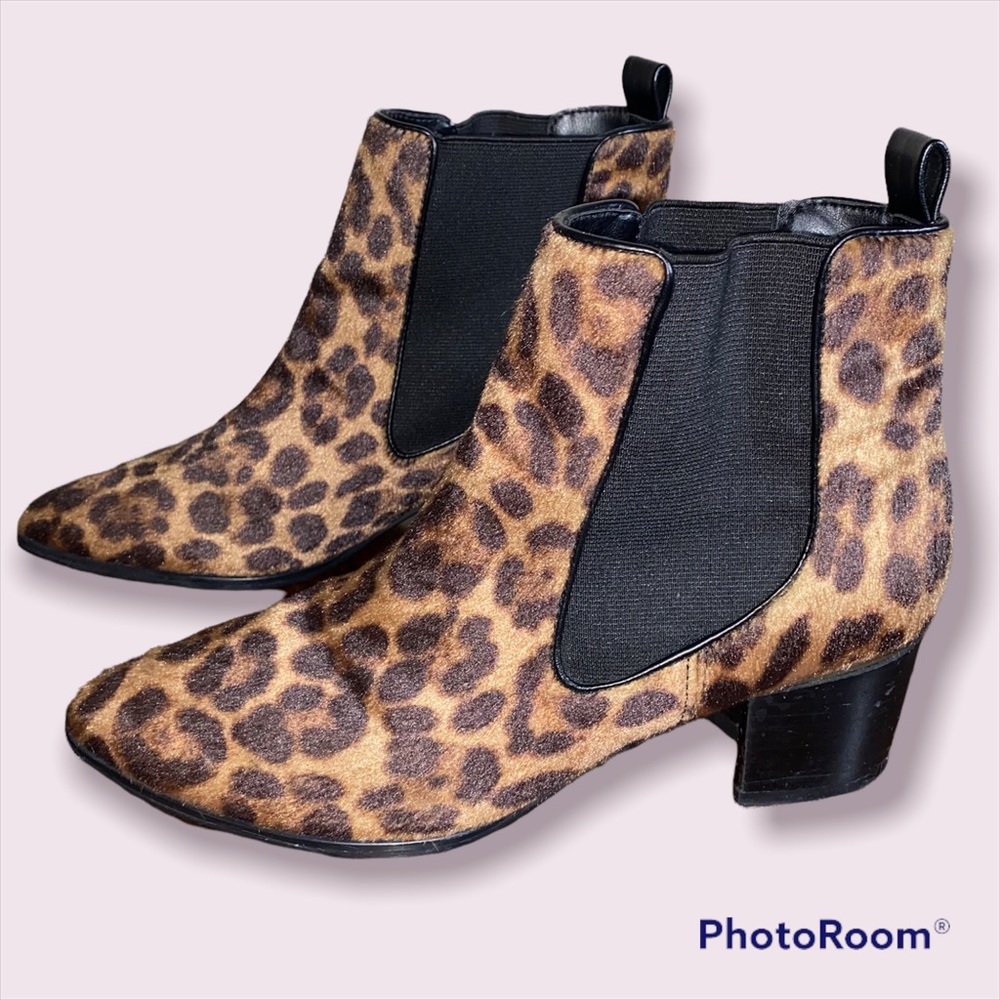 Animal/Leopard/Cheetah Print Booties Size 8